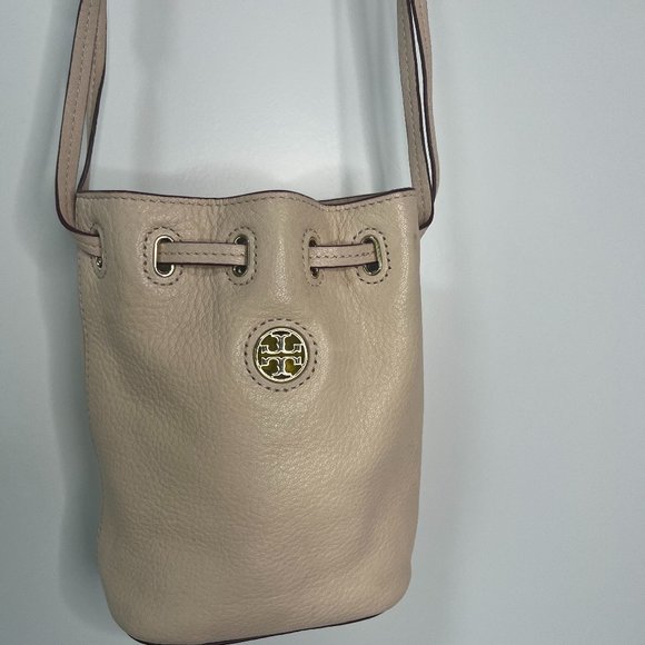 Tory Burch Handbags - Tory Burch Bucket Bag Mini- Crossbody/Shoulder Bag EUC